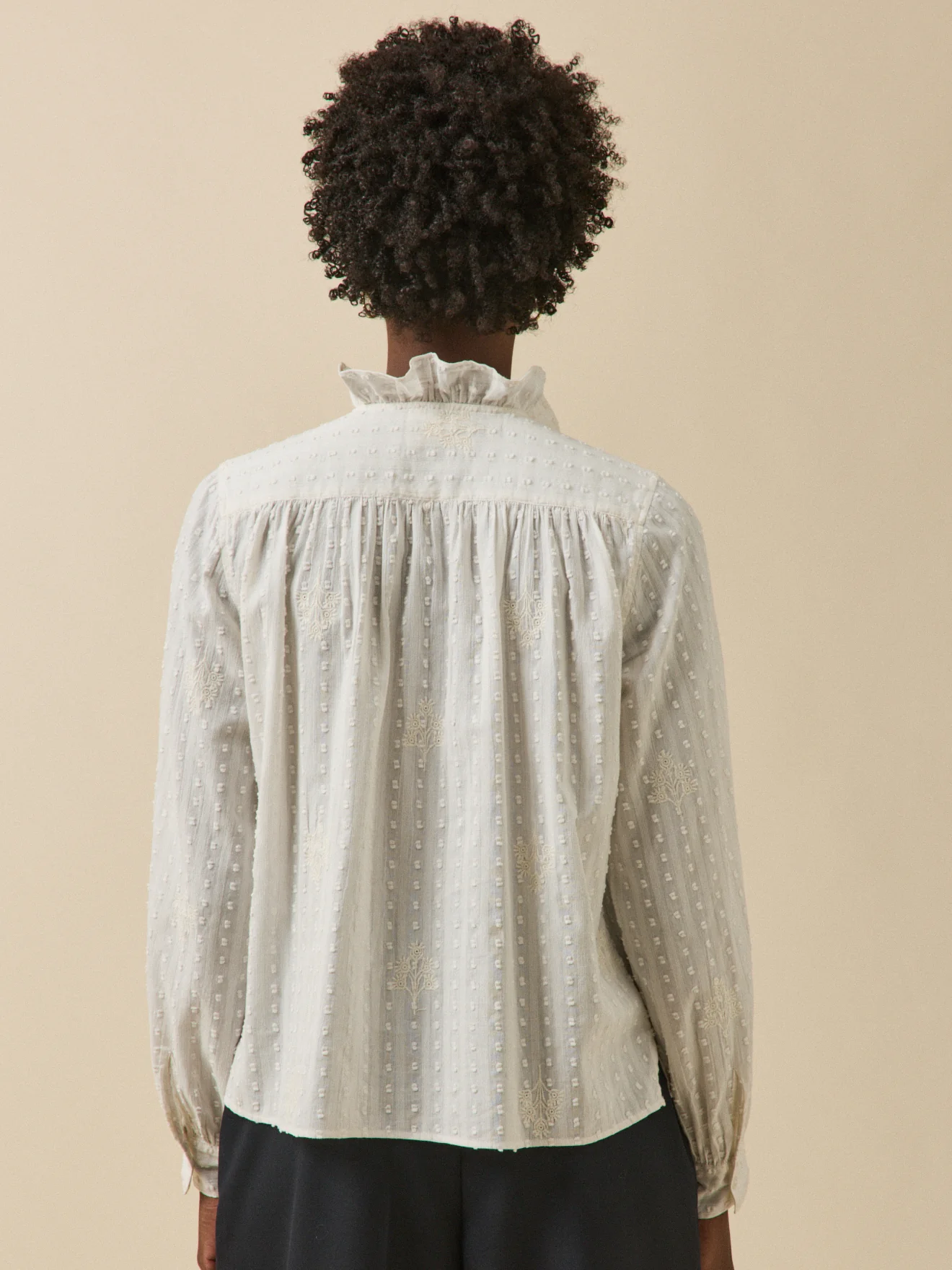 Blouse plumetis brodé femme - Image 2