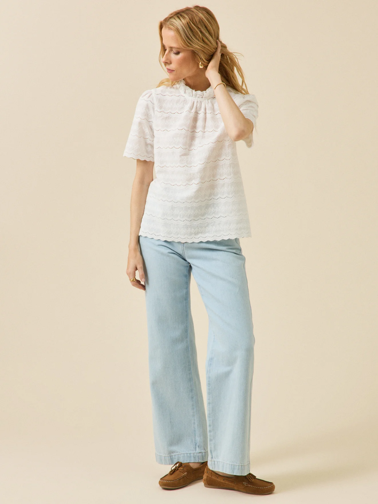 Top broderie anglaise col volanté femme - Image 6