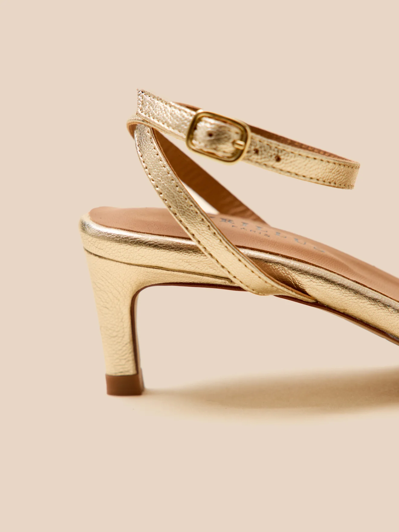 Sandales à talon cuir métallisé femme - Image 8