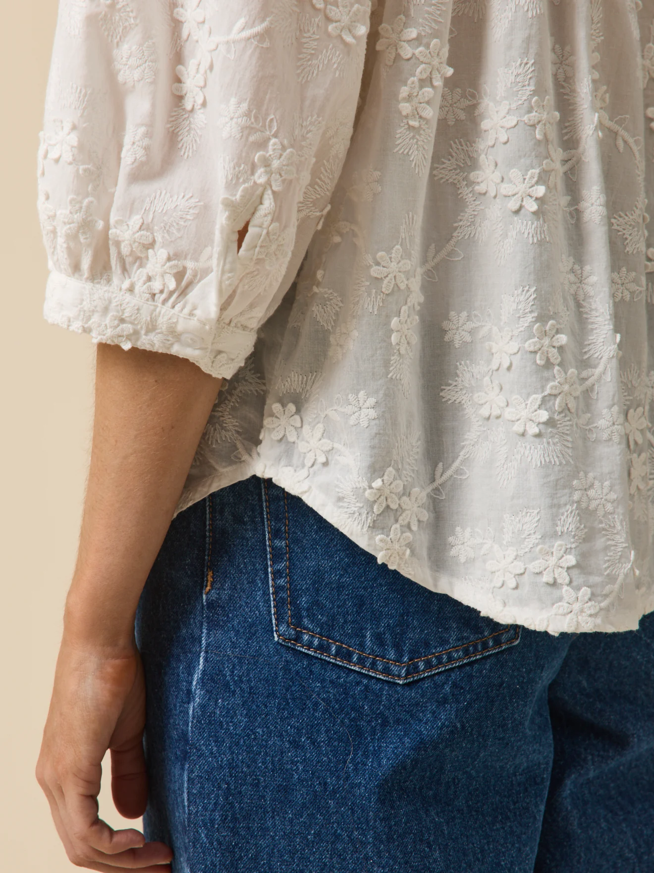 Blouse coton brodée fleurs 3D femme - Image 5