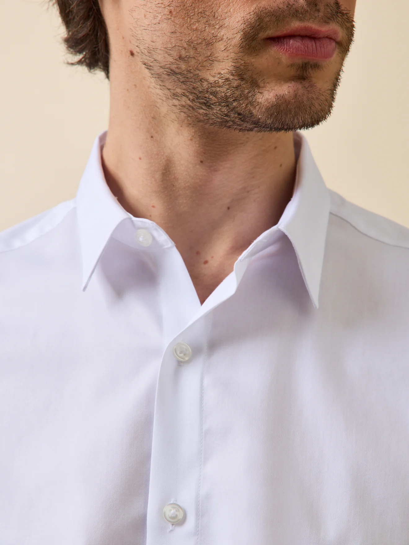 Chemise twill uni homme coupe contemporaine - Image 4