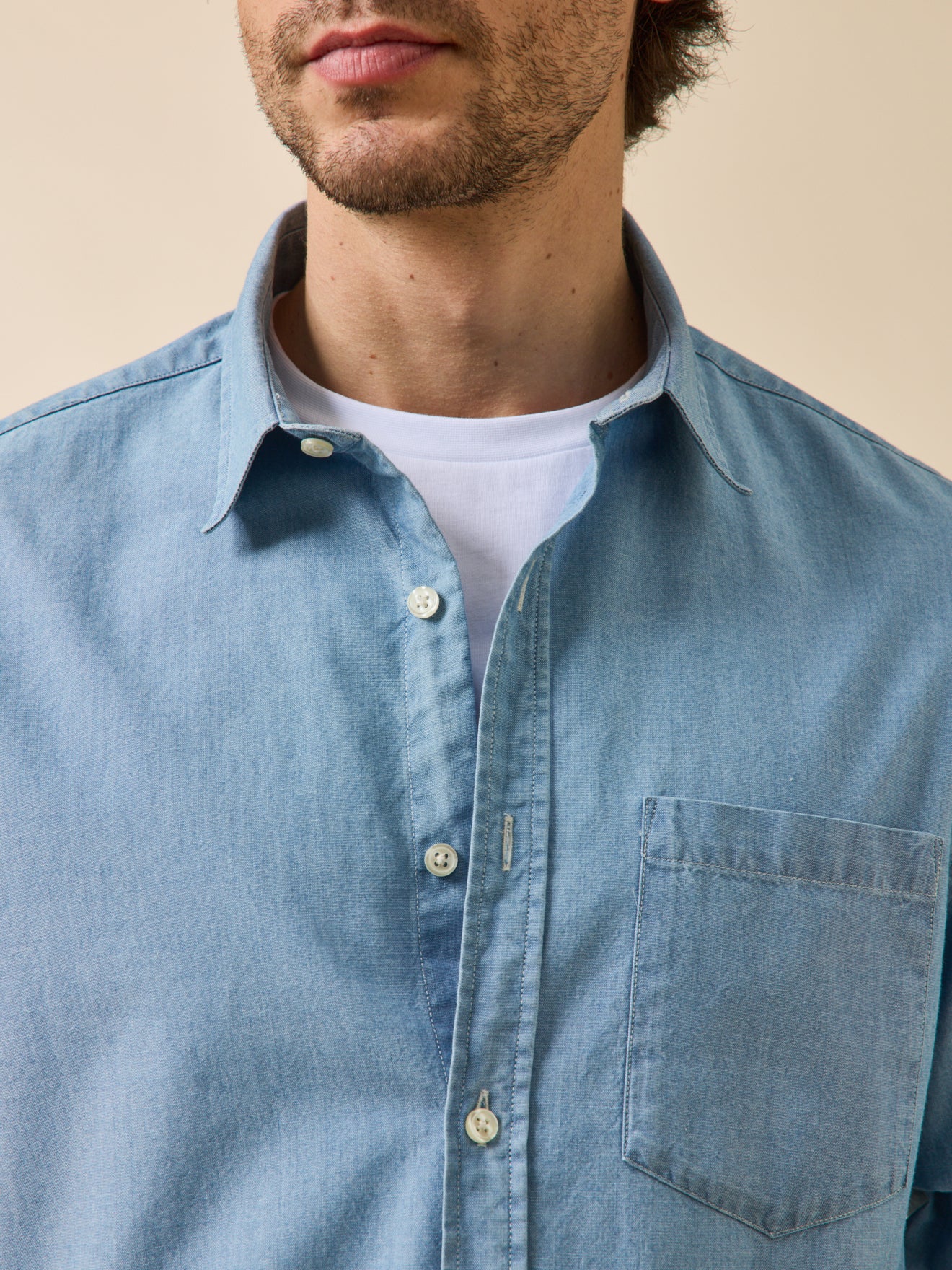 Chemise chambray homme coupe contemporaine - Image 4
