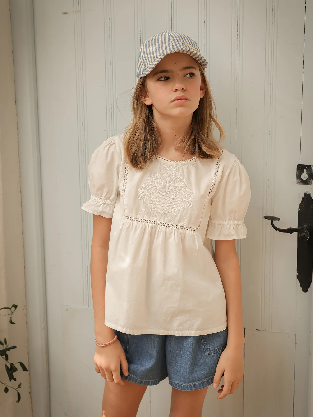 Blouse fille plastron brodée - Image 3