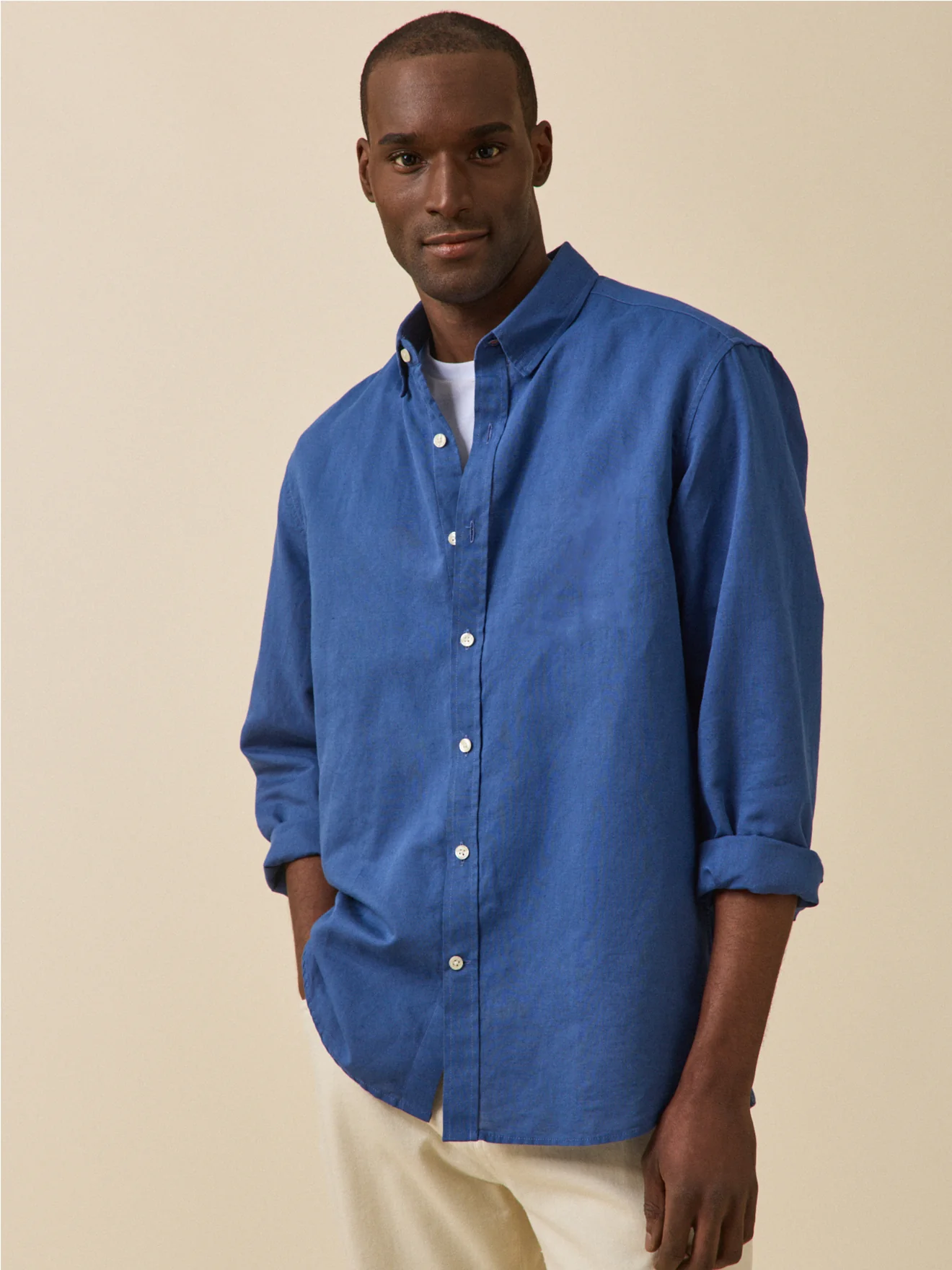 Chemise en lin homme coupe contemporaine