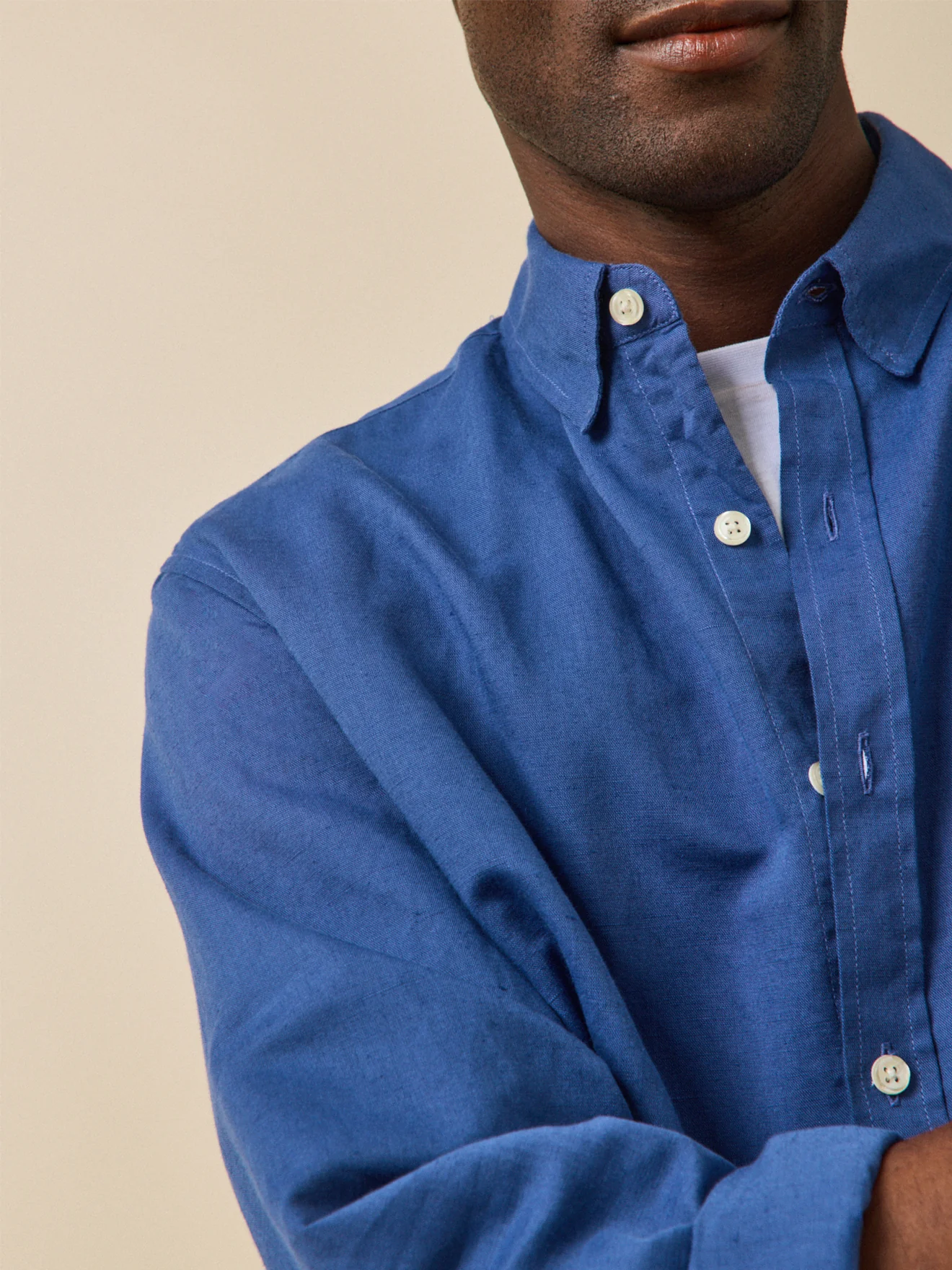 Chemise en lin homme coupe contemporaine - Image 3