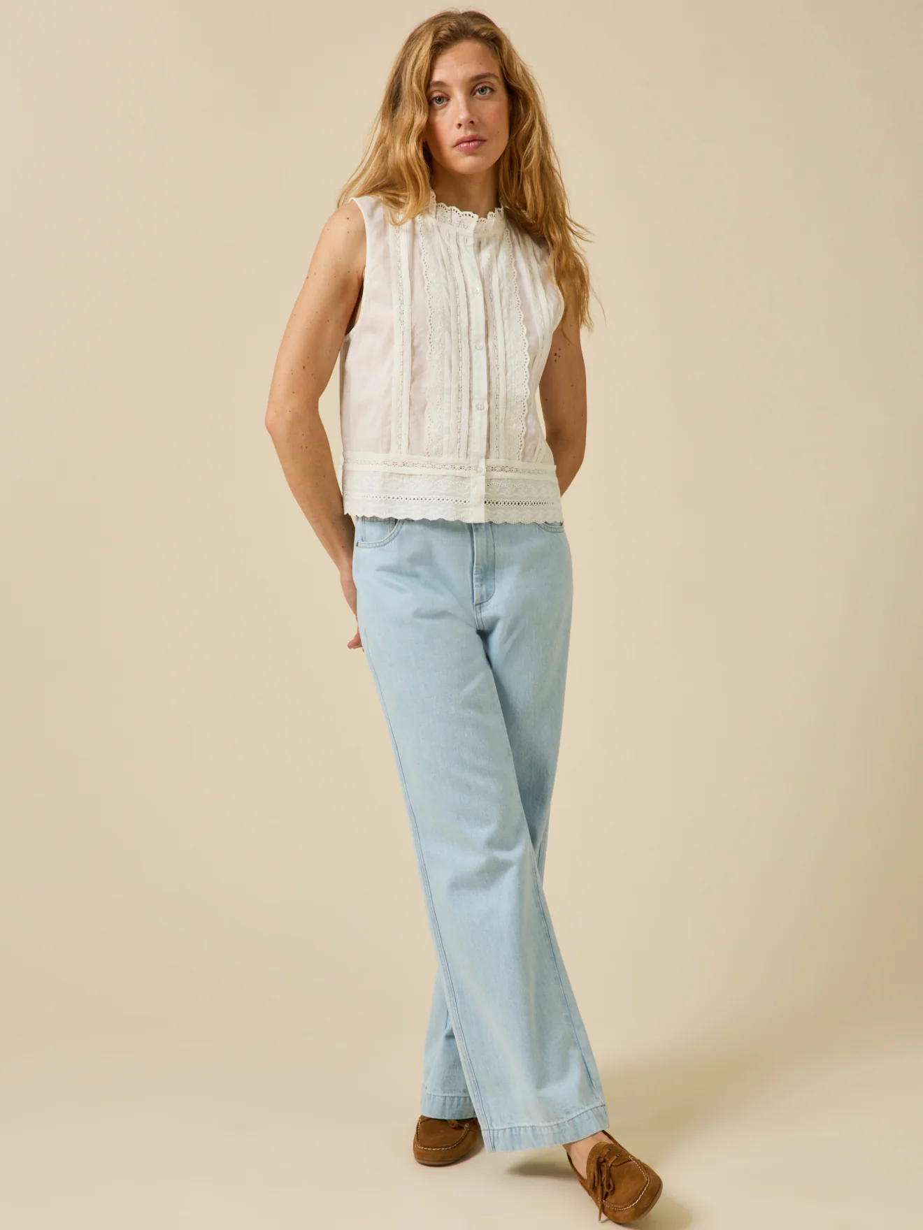 Top sans manches boutonné brodé femme - Image 4