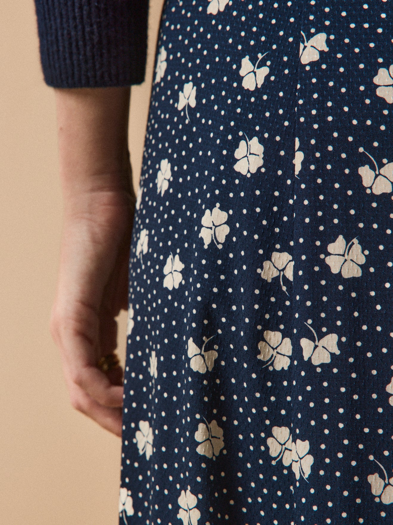 Jupe mi-longue femme viscose dobby imprimé Trèfles - Image 4