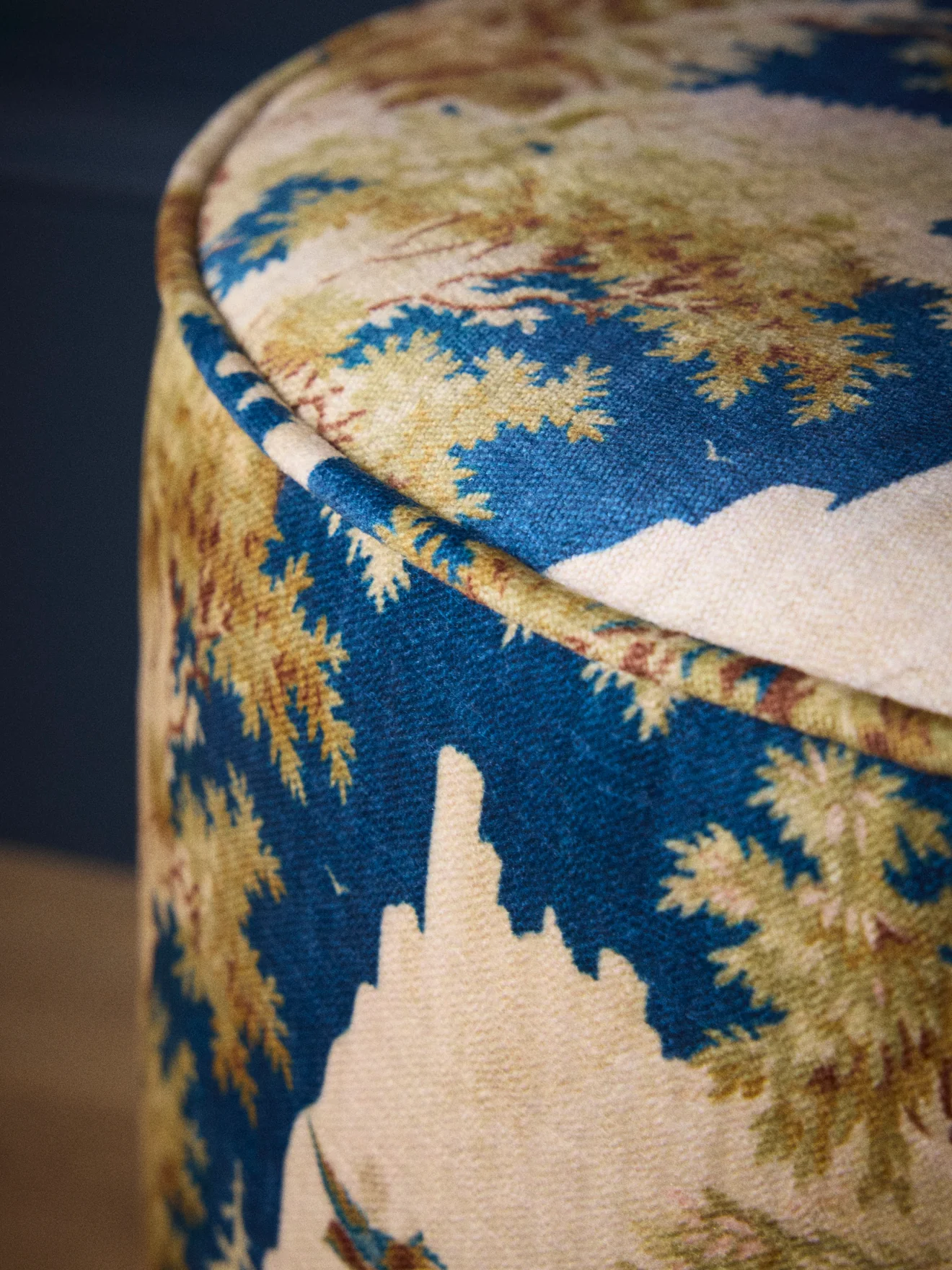 Pouf tapissier Anne - Image 3