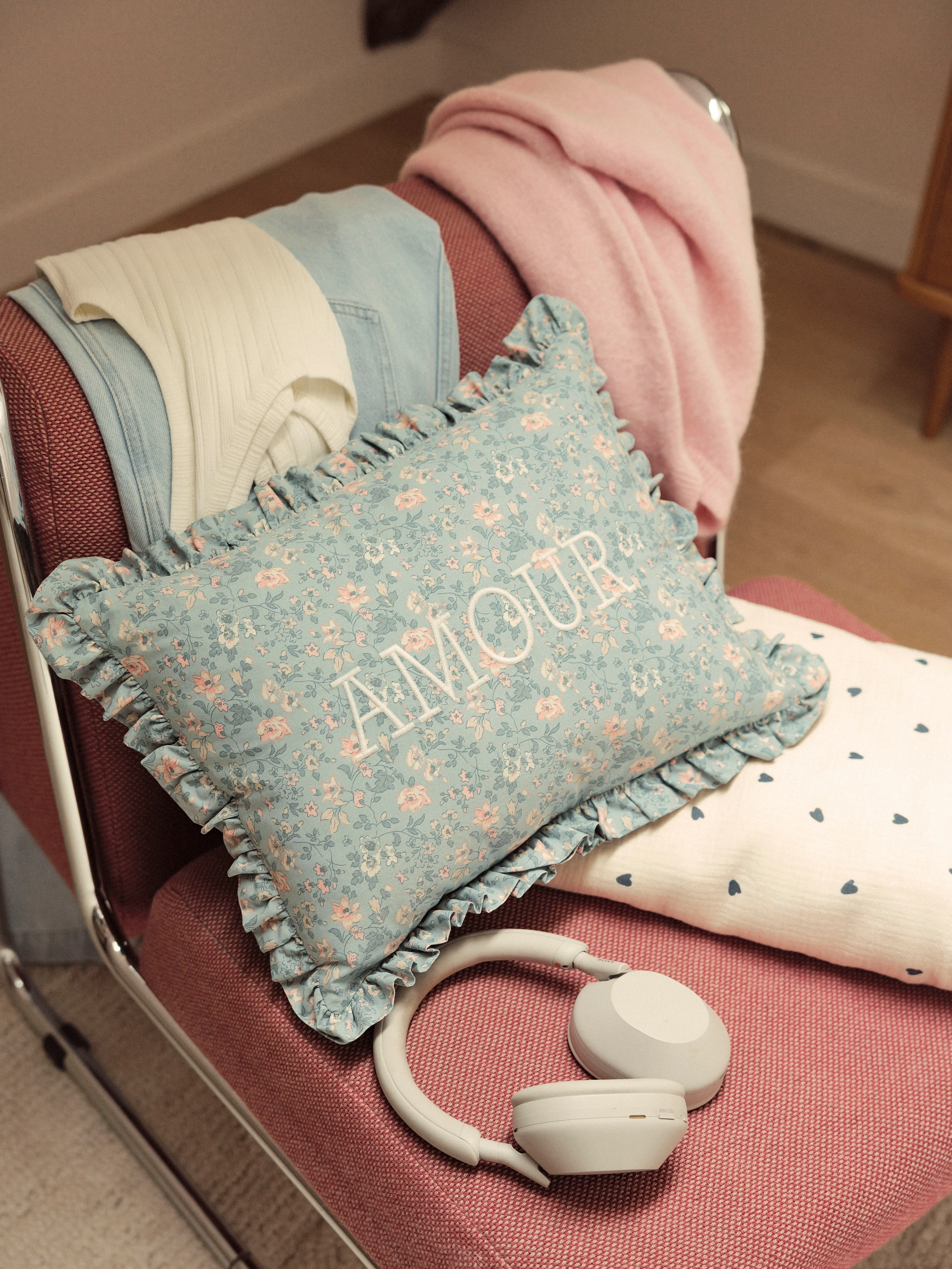 Coussin brodé Amour - Image 5