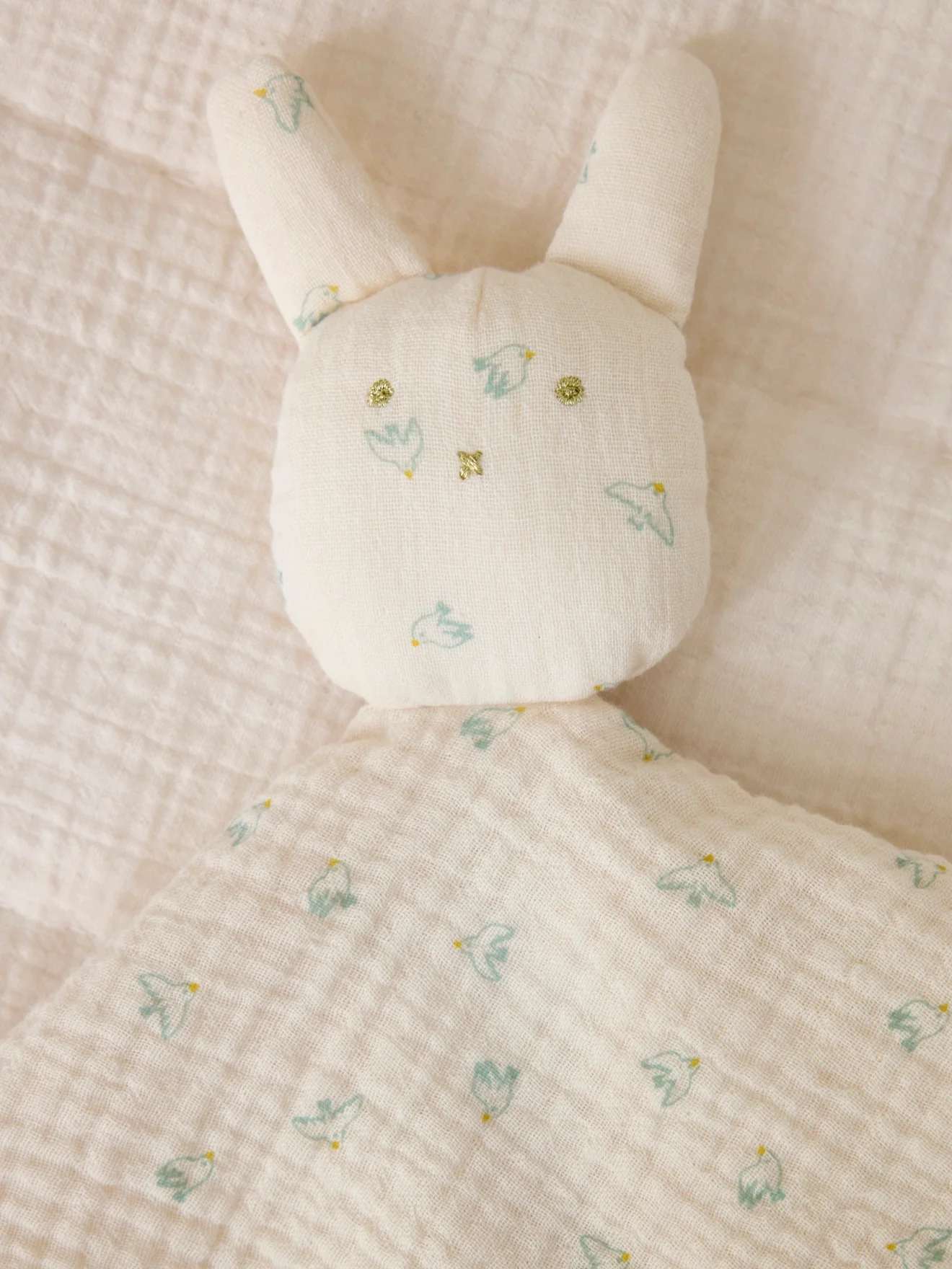 Doudou lapin gaze de coton biologique - imprimé Hirondelles - Image 3