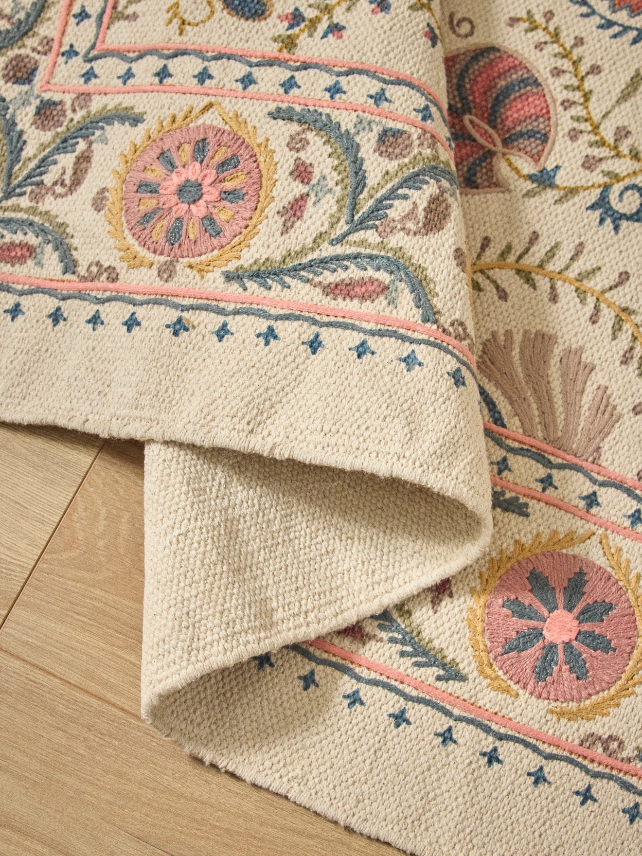 Tapis en coton brodé Flore - XL - Image 7