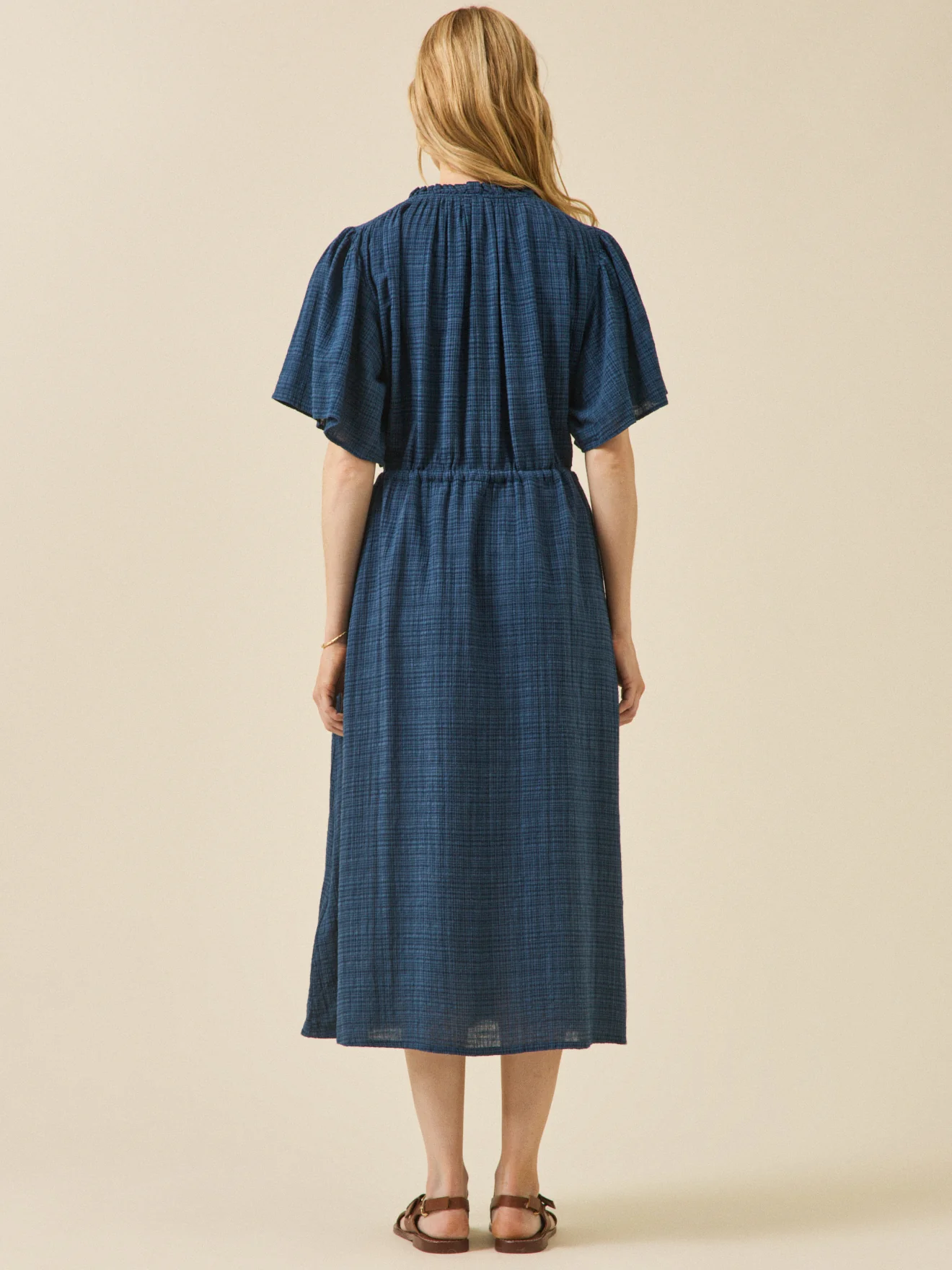 Robe longue en crépon manches papillon femme - Image 2