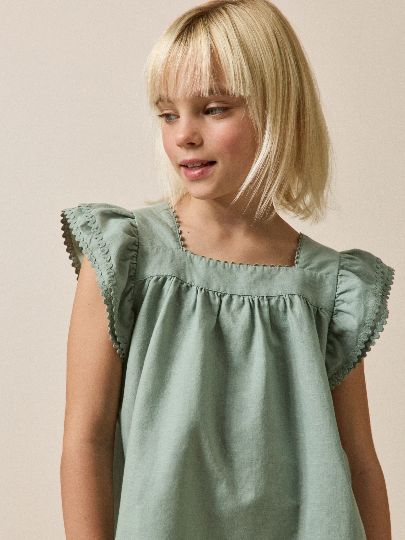 Robe Clémence Fille lin et coton - Collection Fêtes et Mariages - Image 3