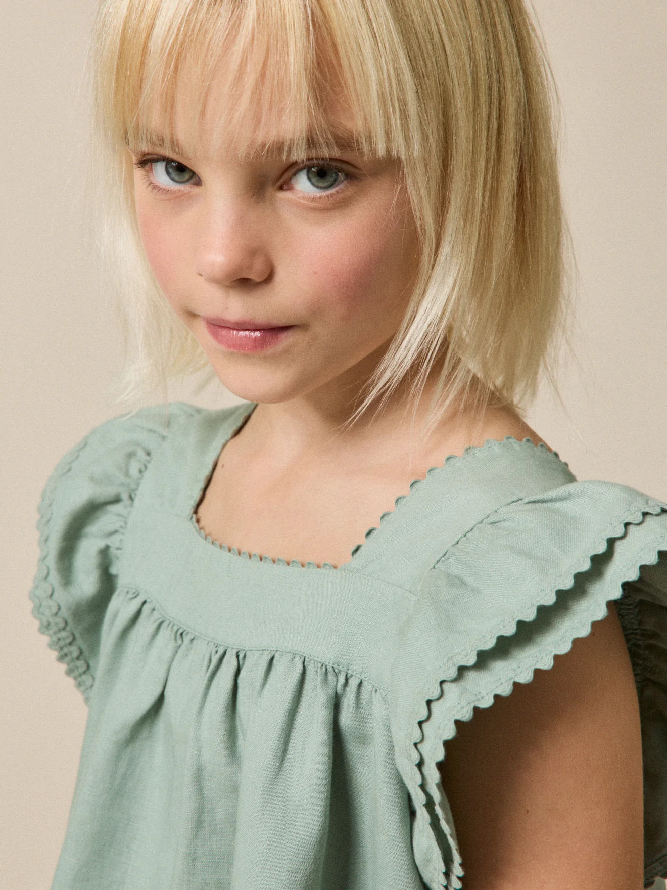 Robe Clémence Fille lin et coton - Collection Fêtes et Mariages - Image 4