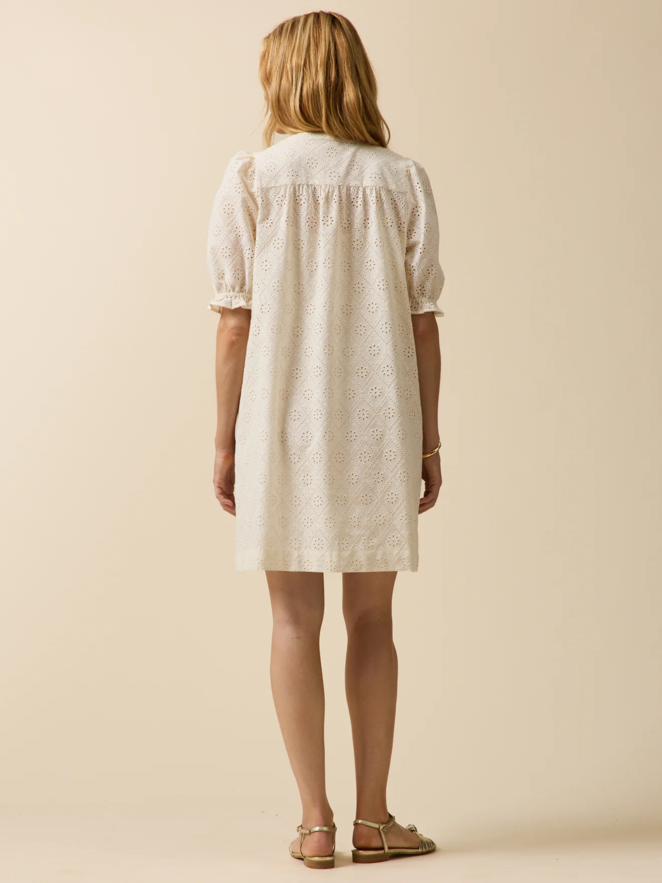 Robe courte broderie anglaise femme - Image 2