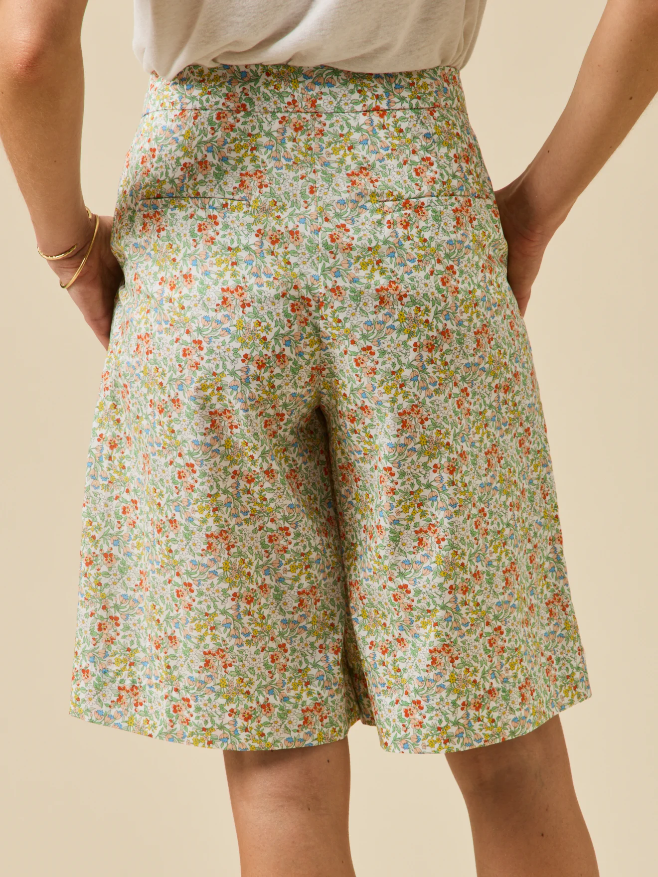 Bermuda femme en tissu Liberty - Image 3